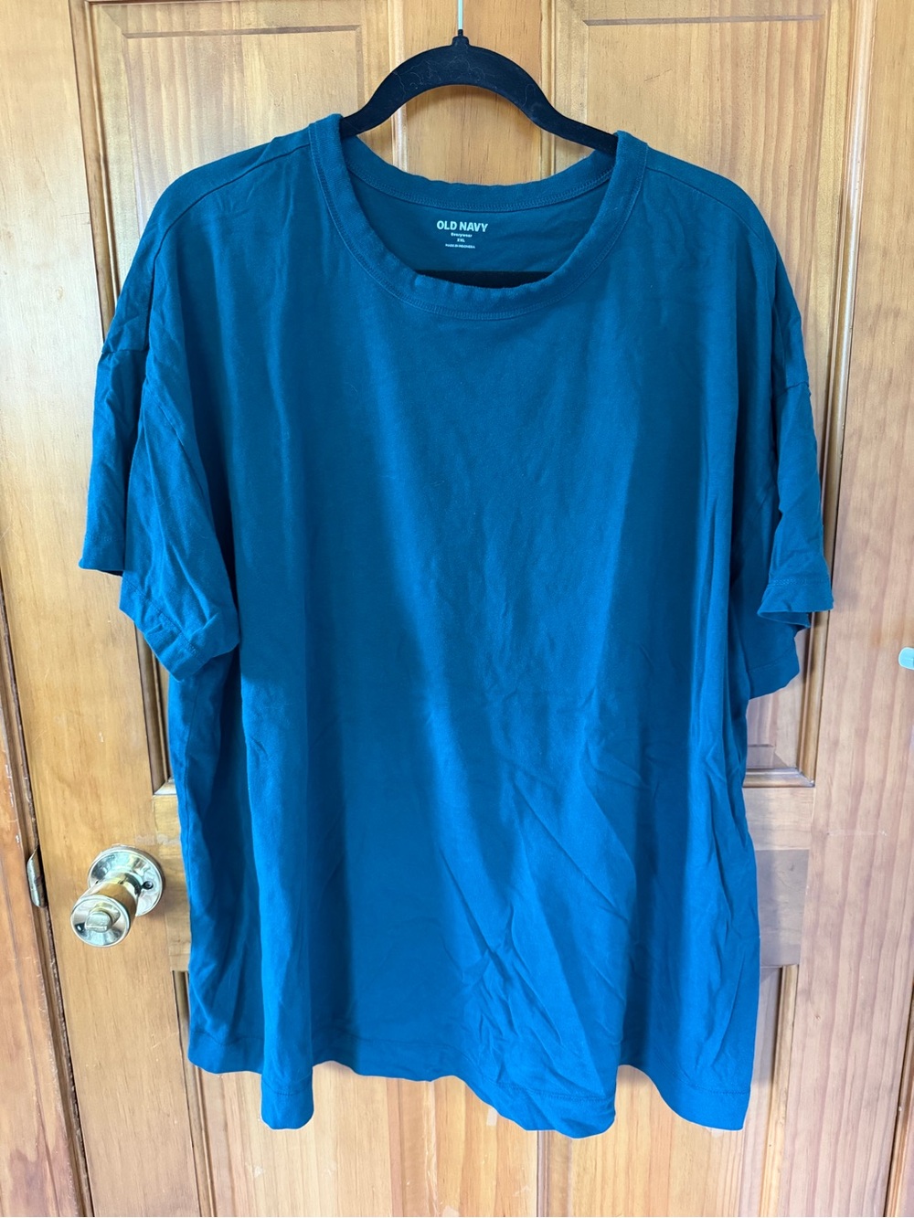 Old Navy woman’s Teal Crew Neck T-Shirt